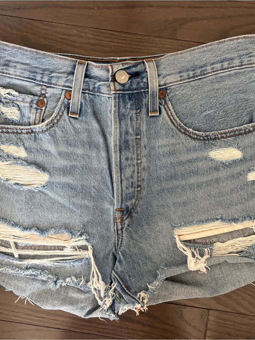 Levi light Wash Distressed Denim Shorts